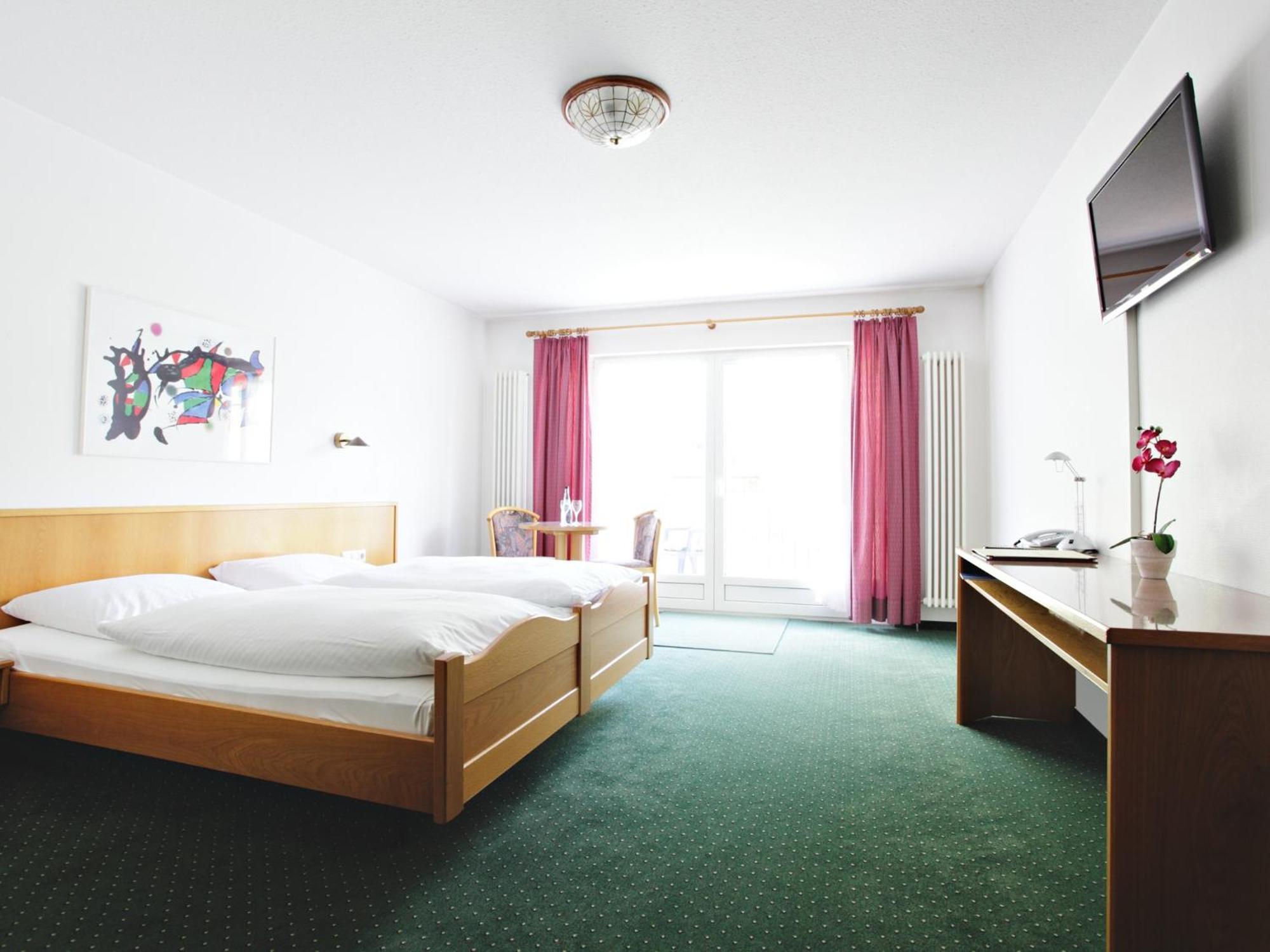 Hotel-Gasthof Neumuehle Kreenheinstetten Pokój zdjęcie